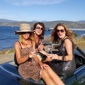 Meet your Posher, Sharon